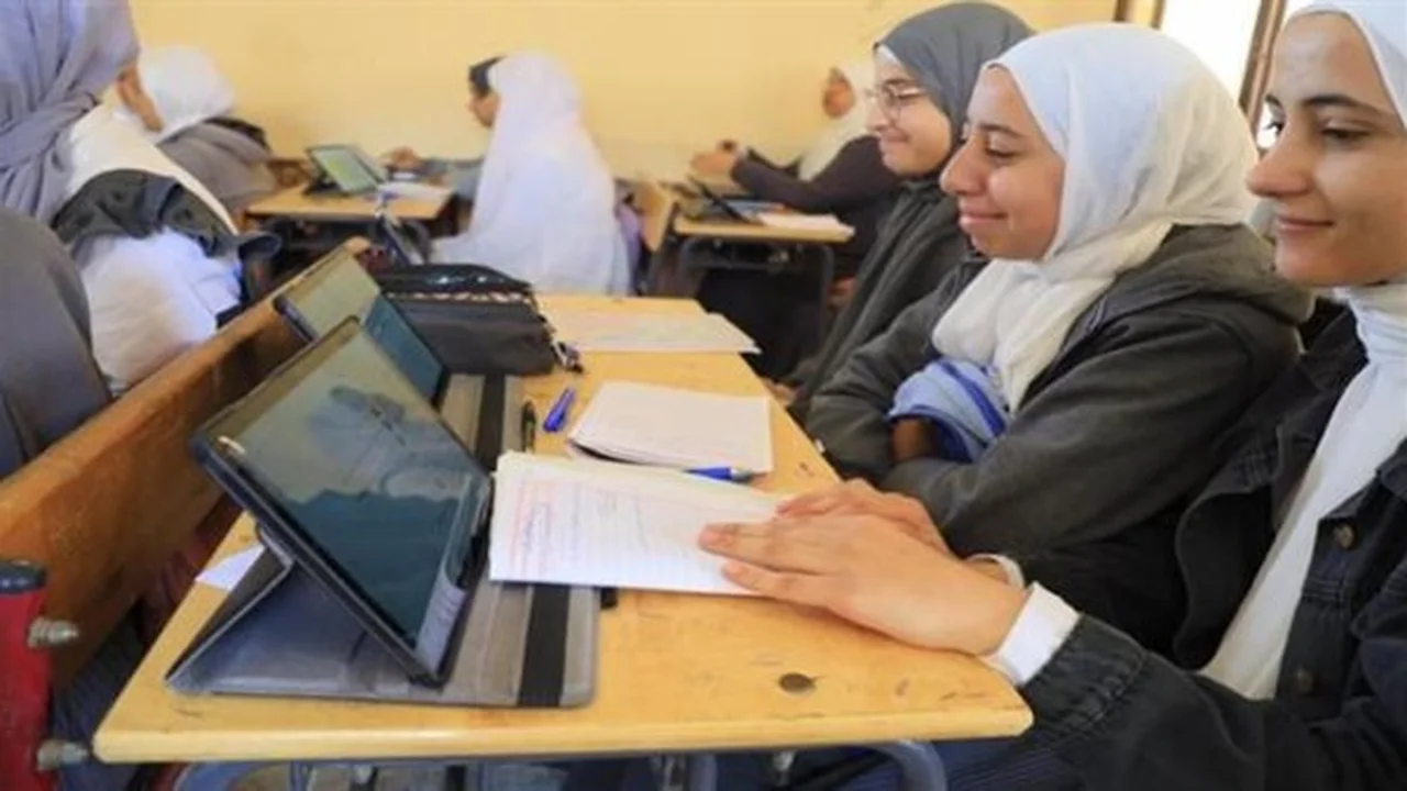 تقسيم المحافظات.. الخريطة الزمنية لثلاثة أيام متتالية لامتحانات البرمجة للصف الأول الثانوي